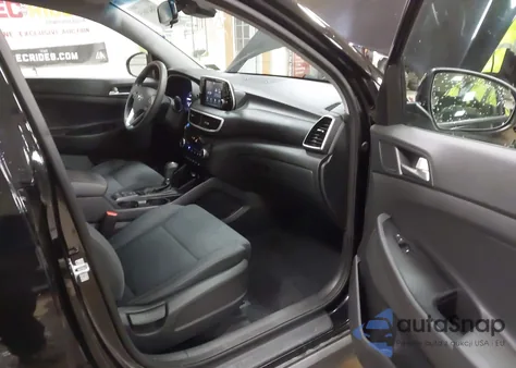 2019 Hyundai Tucson Value z USA, uszkodzony, nr VIN KM8J3CA41KU031666